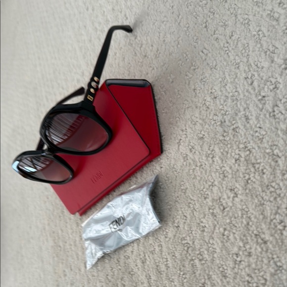 Fendi Black Sunglasses with Red Case - Picture 4 of 7